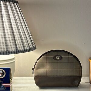Vintage Burberrys makeup bag
